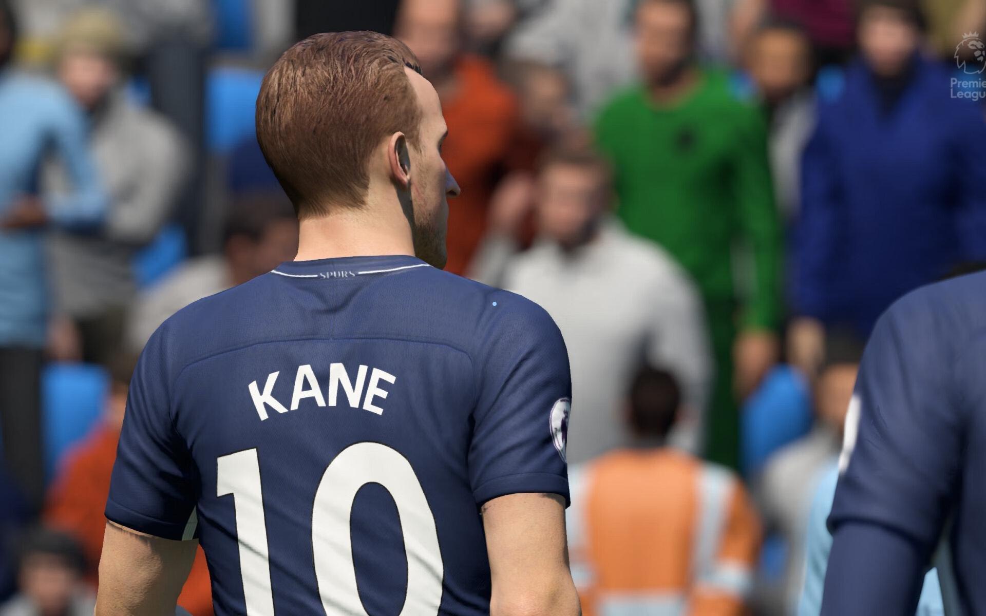 邮报独家披露，切尔西加入角逐，曼联在谢周三左后卫阿拉奥转会中占据先机